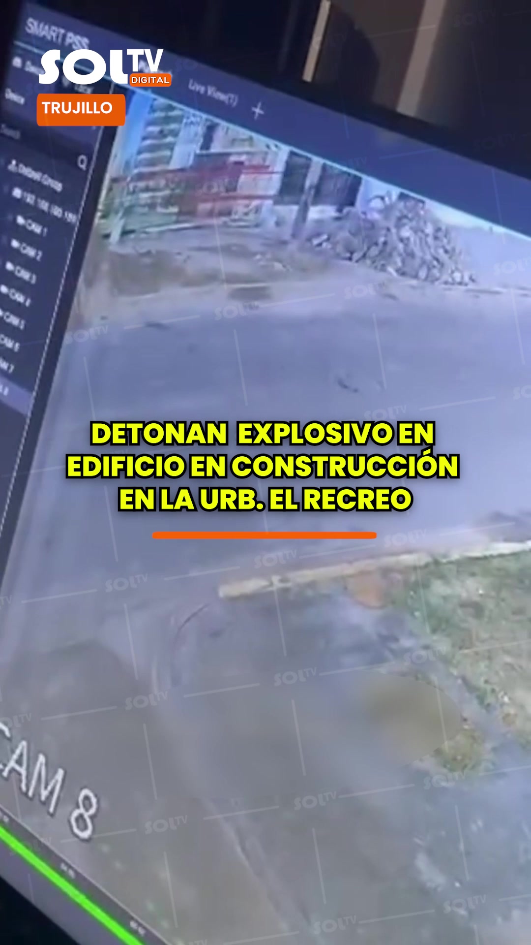 Trujillo | Cámaras de seguridad captaron el momento en que un sujeto en bicicleta deja un artefacto explosivo frente a un edificio en construcción en la calle Cuba, en la urbanización El Recreo.