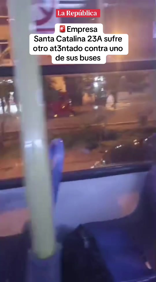 Uno de los buses de la empresa Santa Catalina 23A sufrió otro at3ntado, causando pánico entre sus pasajeros